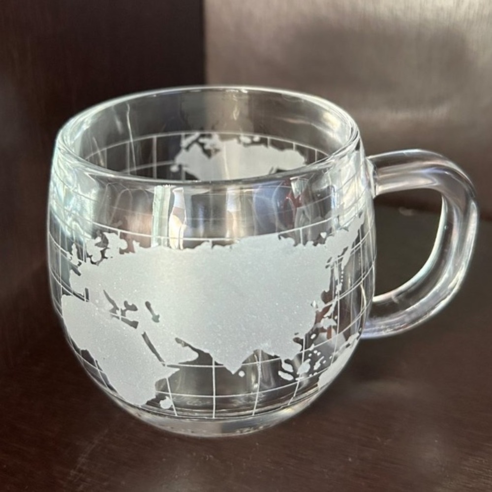 RARE Vintage like new set of 8 Nestle Etched Glass World Map Globe Cup Mugs